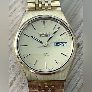Seiko SQ Vintage Men’s Watch Gold Bracelet, Dial, Case, Day Date New Crystal